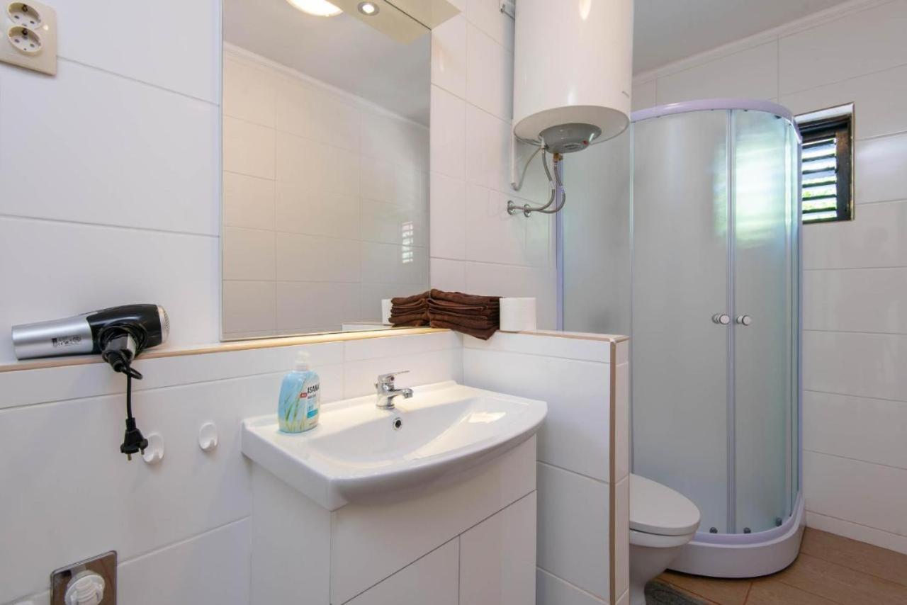 Apartments Ljiljana オレビック エクステリア 写真