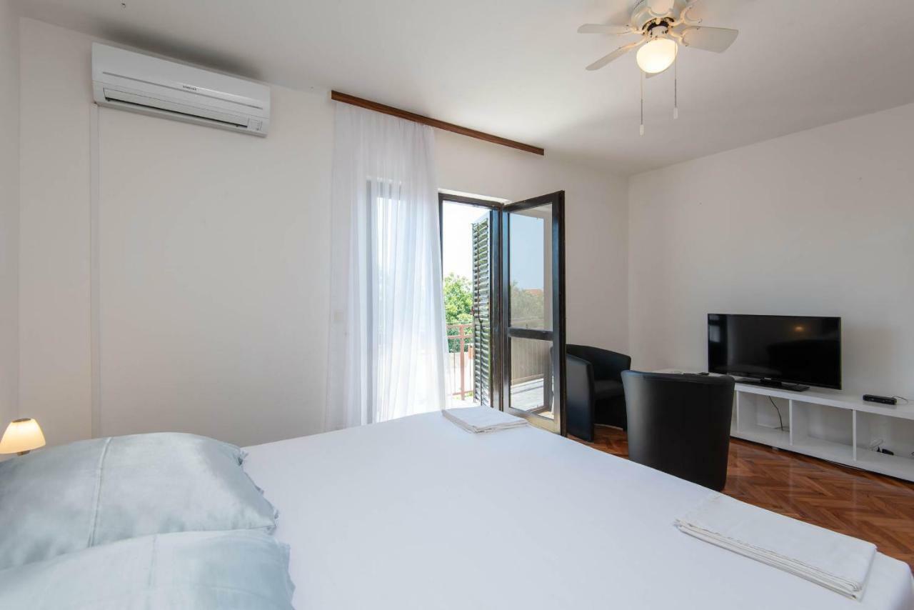 Apartments Ljiljana オレビック エクステリア 写真