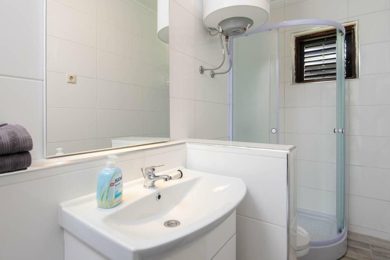 Apartments Ljiljana オレビック エクステリア 写真