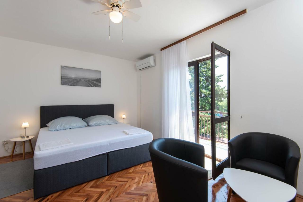 Apartments Ljiljana オレビック エクステリア 写真
